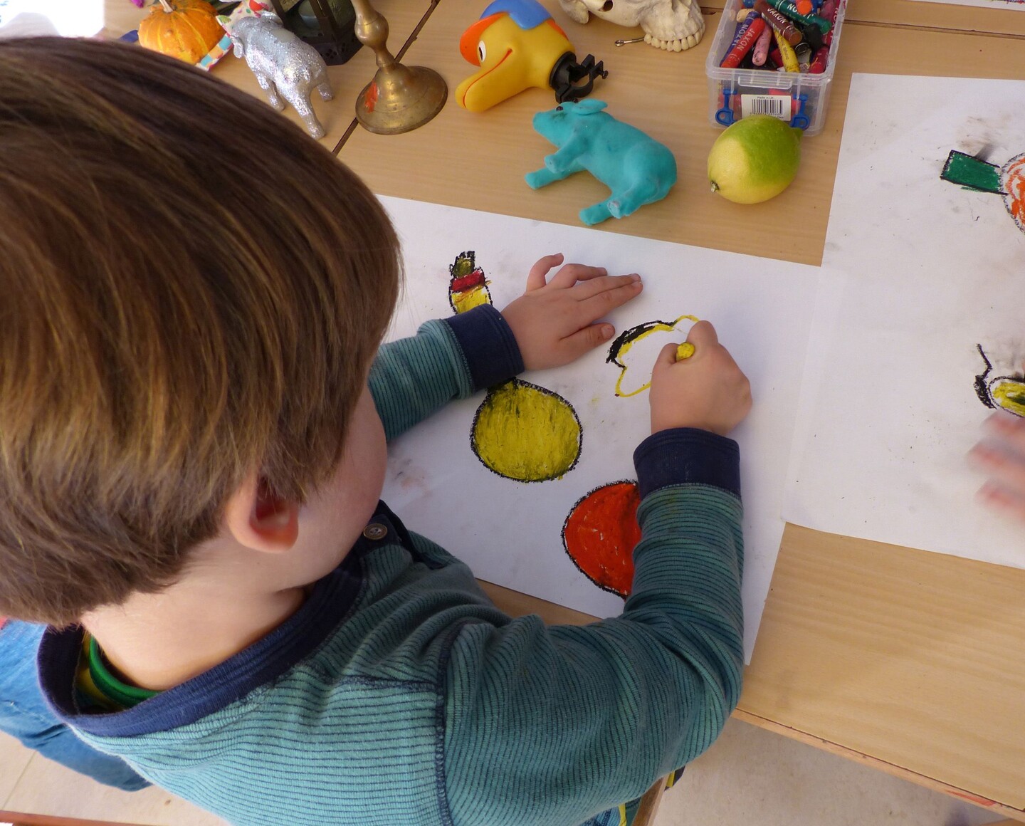 Kind beim Malen, Foto: Hamburger Kunsthalle