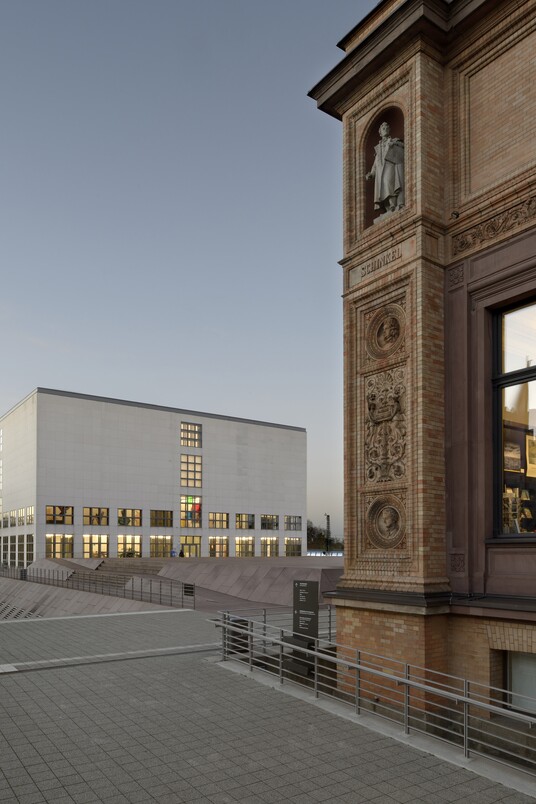 Galerie der Gegenwart (links) und Gründungsbau der Hamburger Kunsthalle (rechts), Foto: Hagen Stier