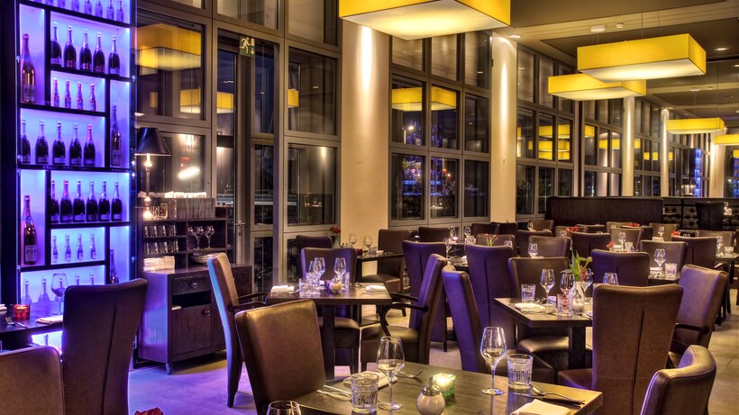 Café Restaurant The Cube